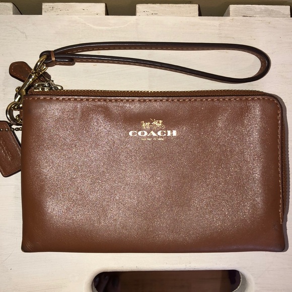 Coach wristlet - Picture 1 of 4